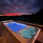 Traeumen Im Perigord By Interhome エイメ